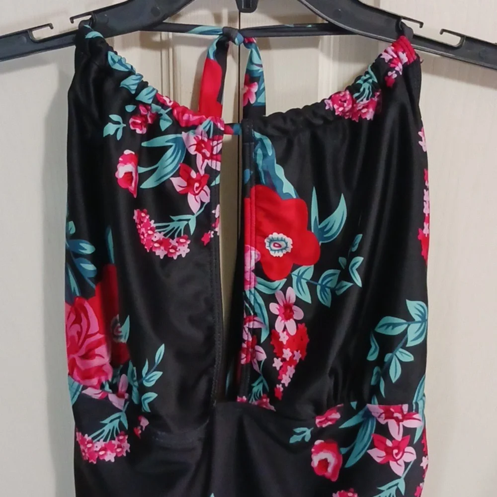 B2Prity one piece monokini halter tummy control swimsuit - XL - black floral - Picture 4 of 11